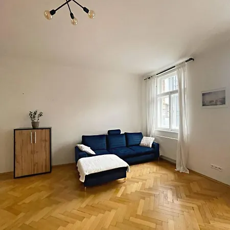 Apartma